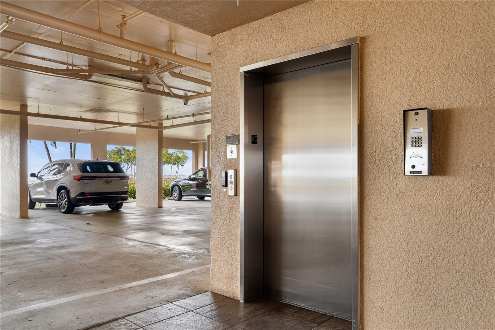 Image 20 of 85 For 89 Vivante Boulevard 8943