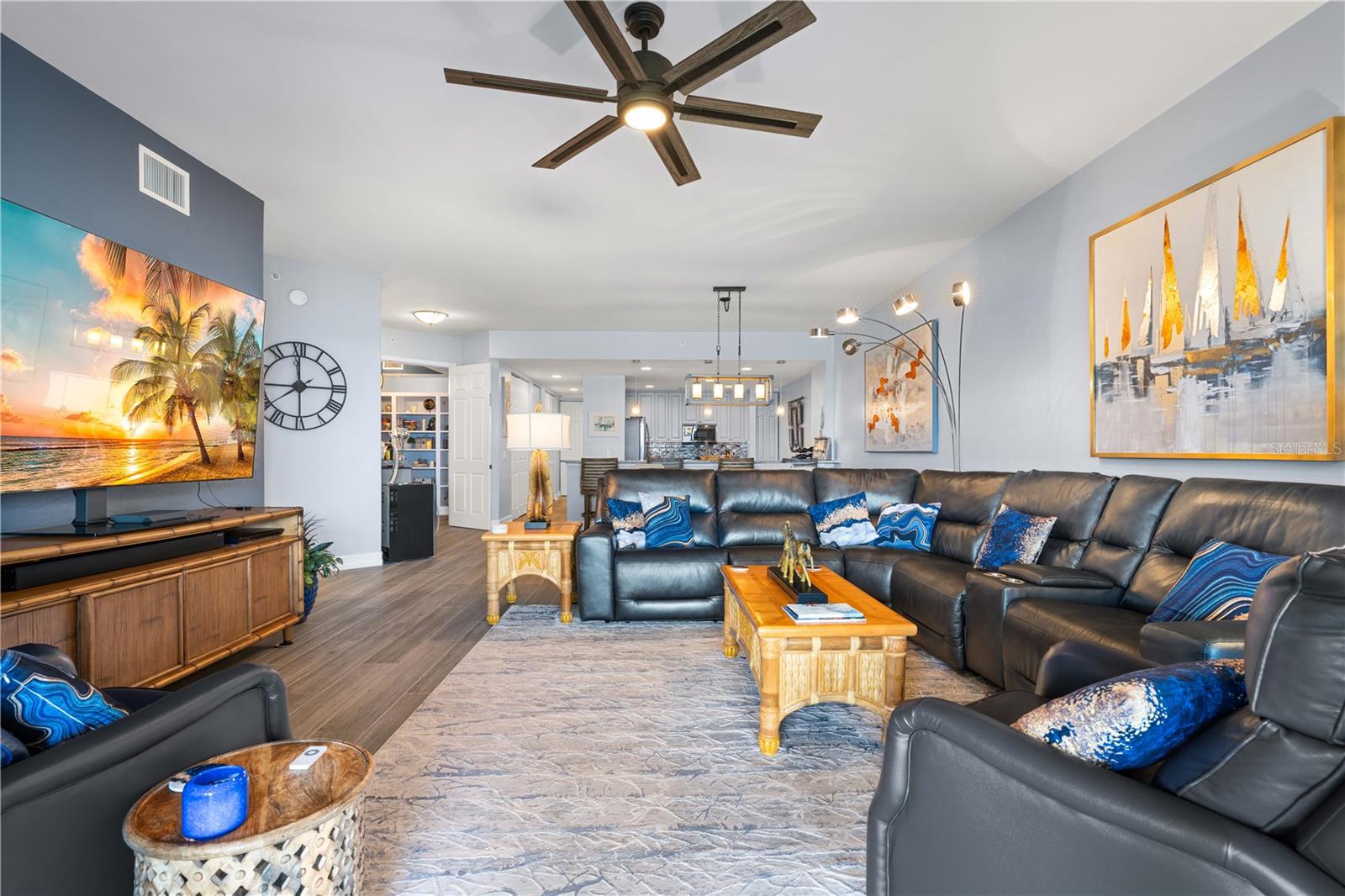 Image 27 of 85 For 89 Vivante Boulevard 8943