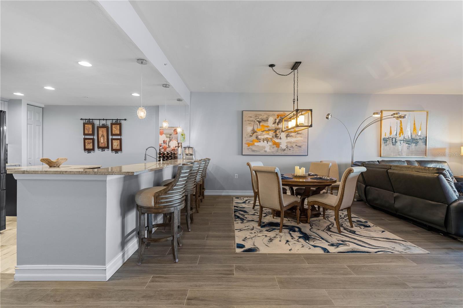 Image 30 of 85 For 89 Vivante Boulevard 8943