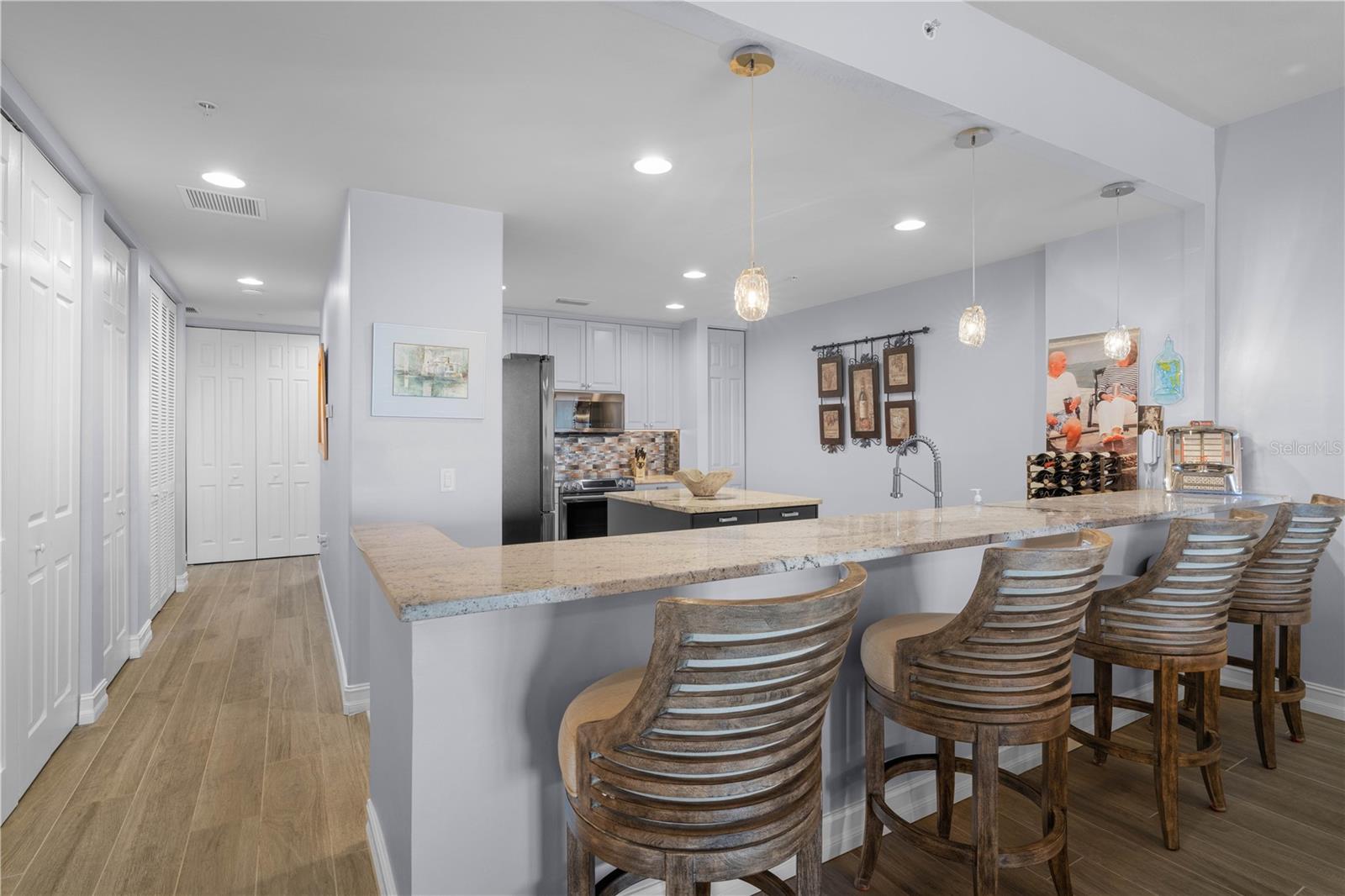 Image 31 of 85 For 89 Vivante Boulevard 8943