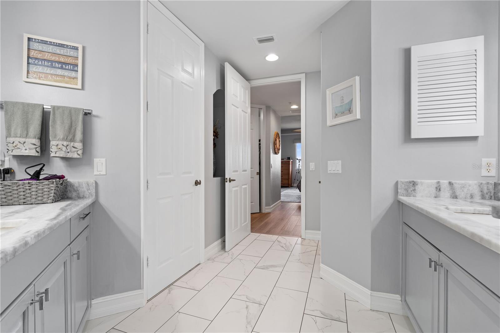 Image 44 of 85 For 89 Vivante Boulevard 8943