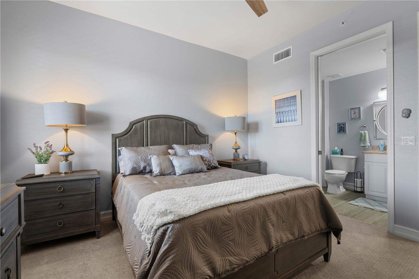 Image 46 of 85 For 89 Vivante Boulevard 8943