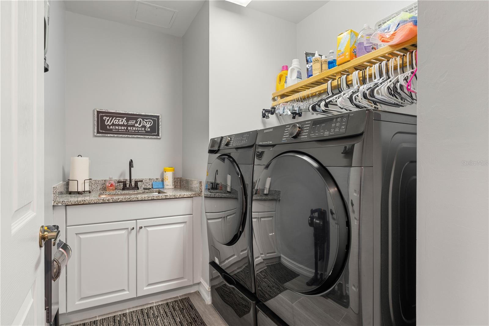 Image 52 of 85 For 89 Vivante Boulevard 8943