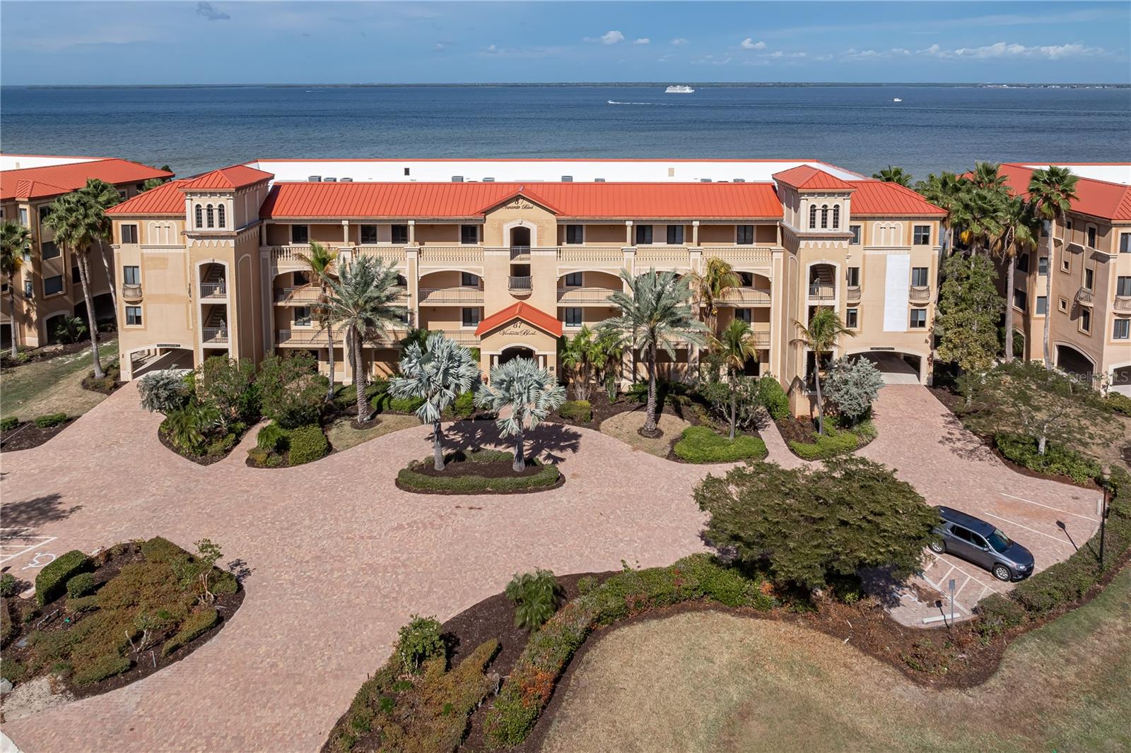 Image 13 of 80 For 87 Vivante Boulevard 8742