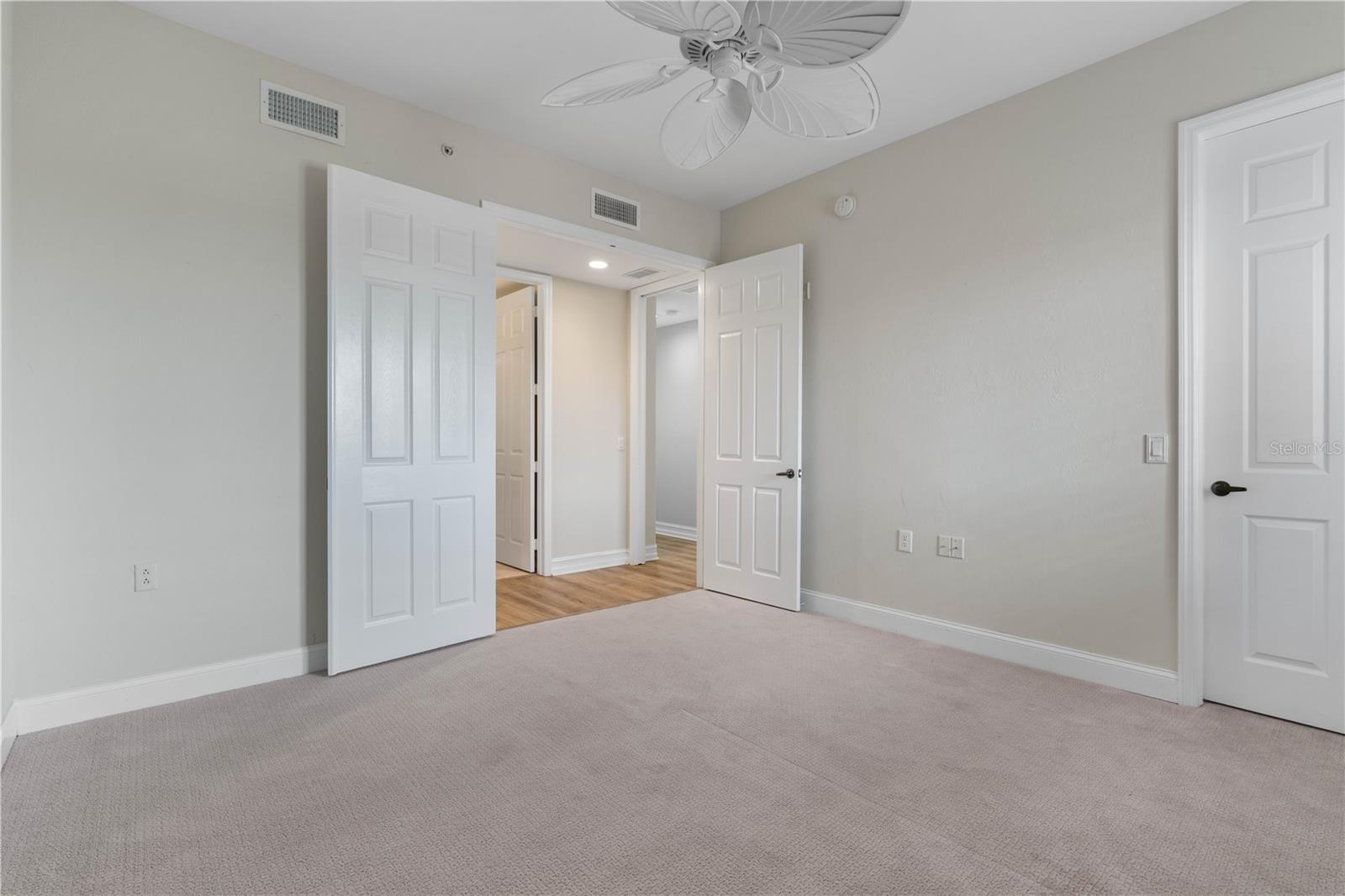 Image 43 of 80 For 87 Vivante Boulevard 8742