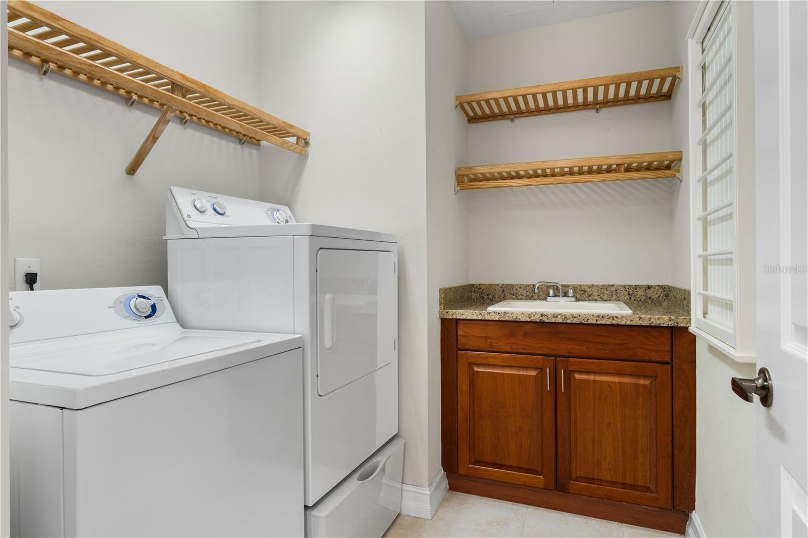 Image 45 of 80 For 87 Vivante Boulevard 8742