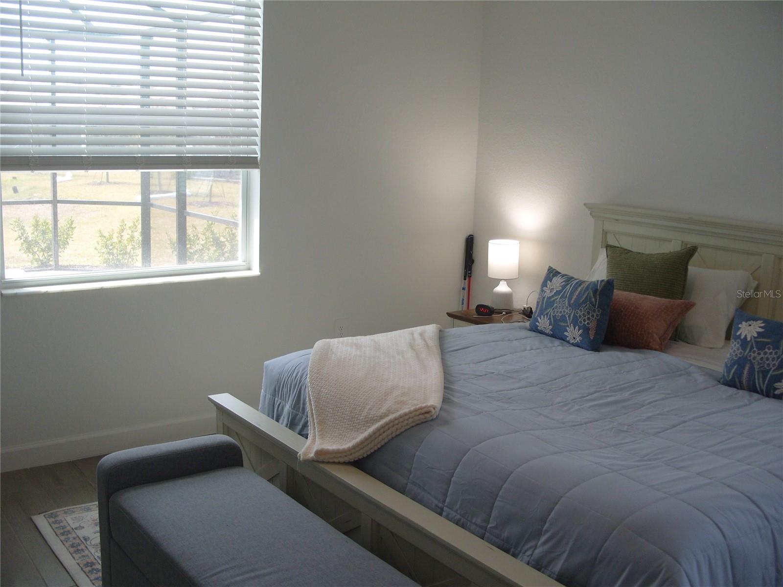 Listing photo id 17 for 7905 Lakes Edge Lane