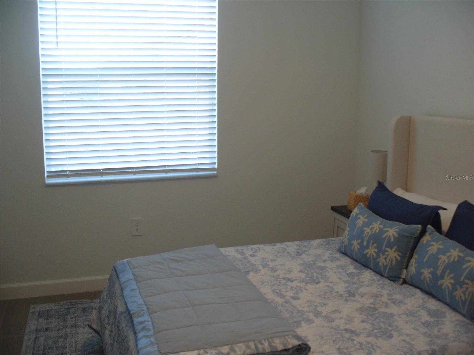 Listing photo id 20 for 7905 Lakes Edge Lane