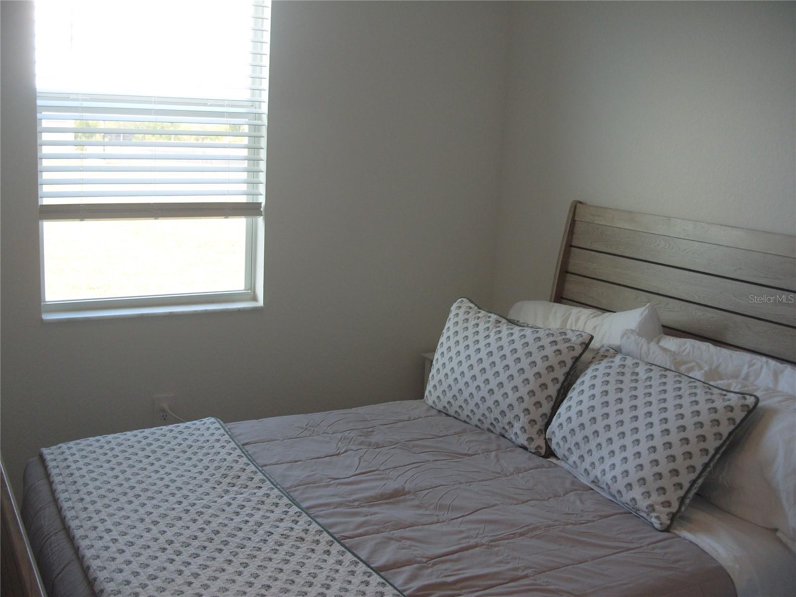 Listing photo id 21 for 7905 Lakes Edge Lane