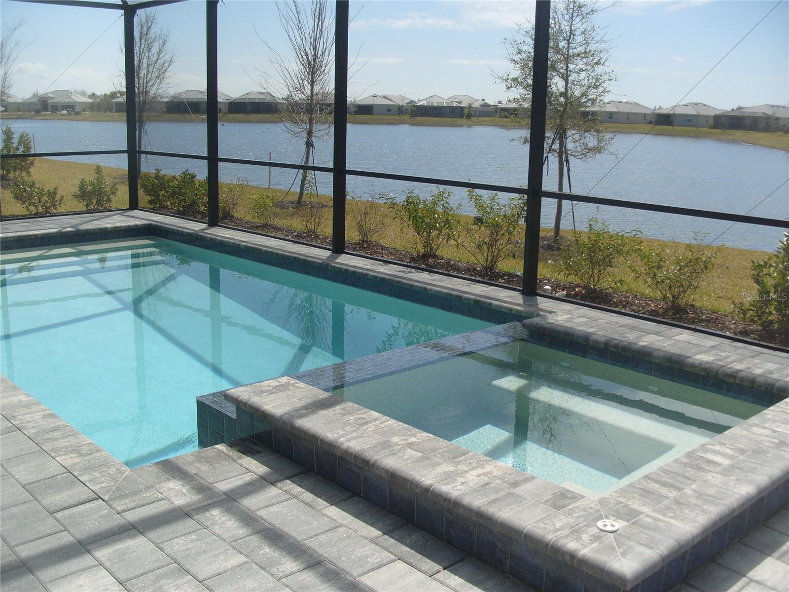 Listing photo id 28 for 7905 Lakes Edge Lane