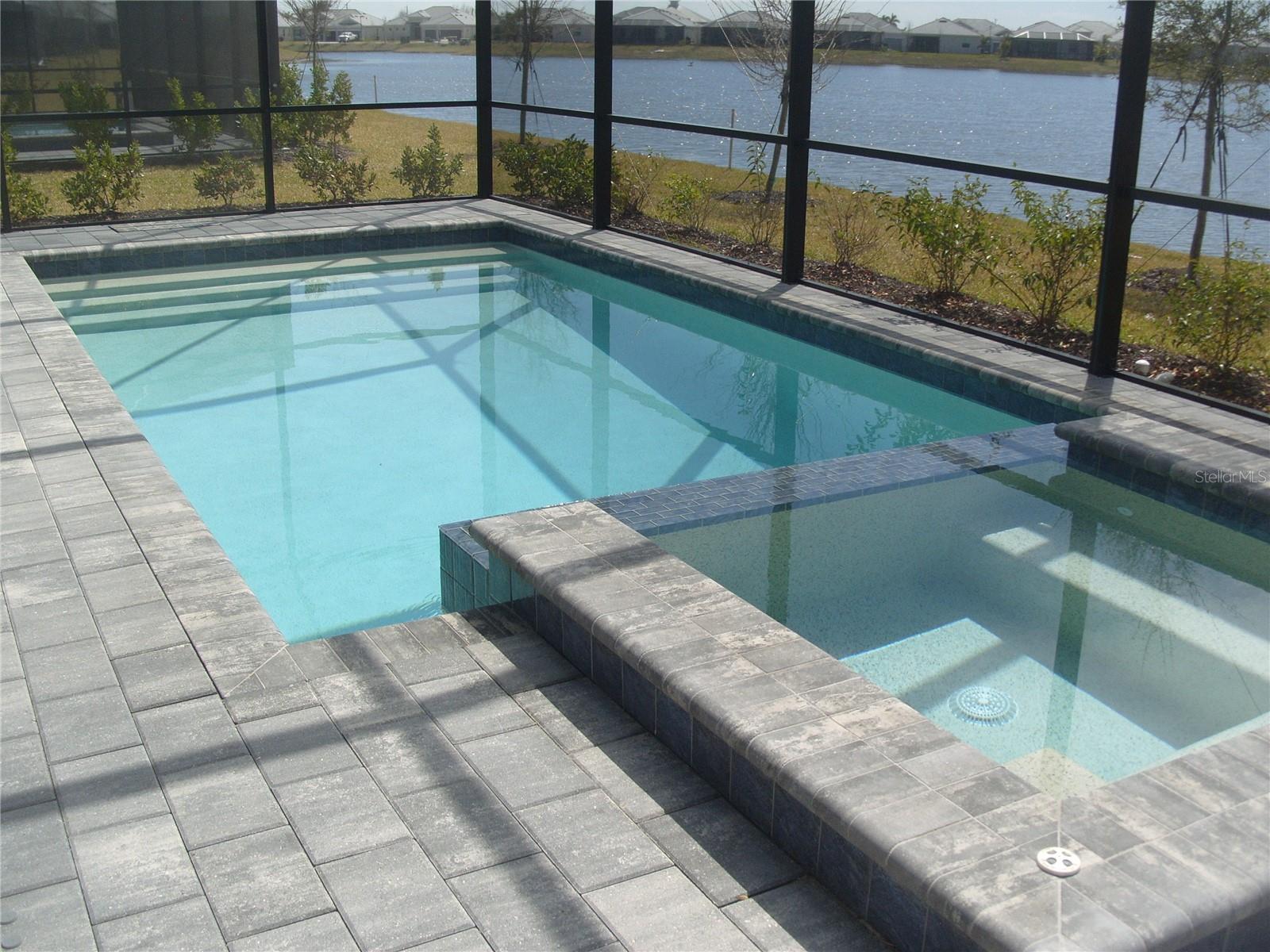 Listing photo id 30 for 7905 Lakes Edge Lane