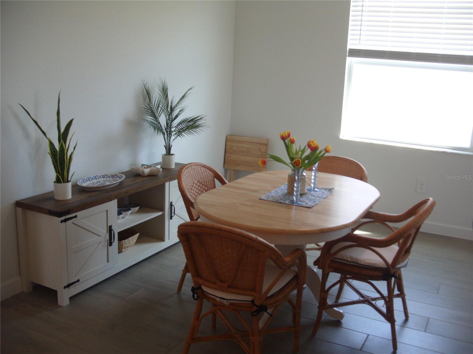 Listing photo id 6 for 7905 Lakes Edge Lane