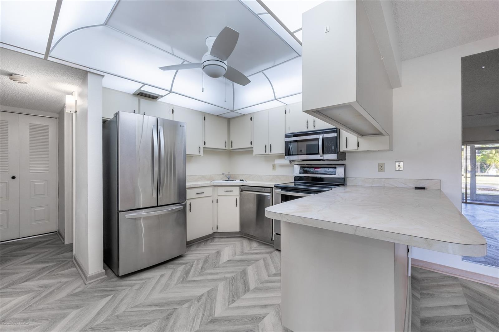 Image 11 of 28 For 2300 Aaron Street 114