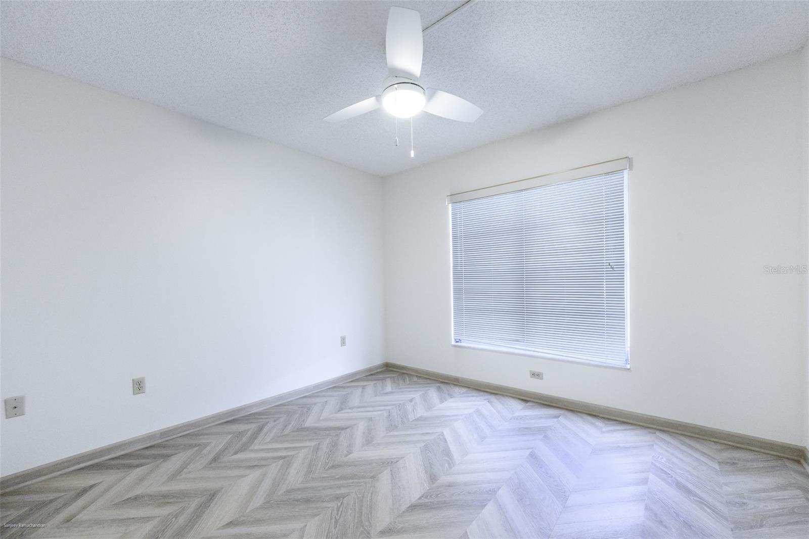 Image 17 of 28 For 2300 Aaron Street 114