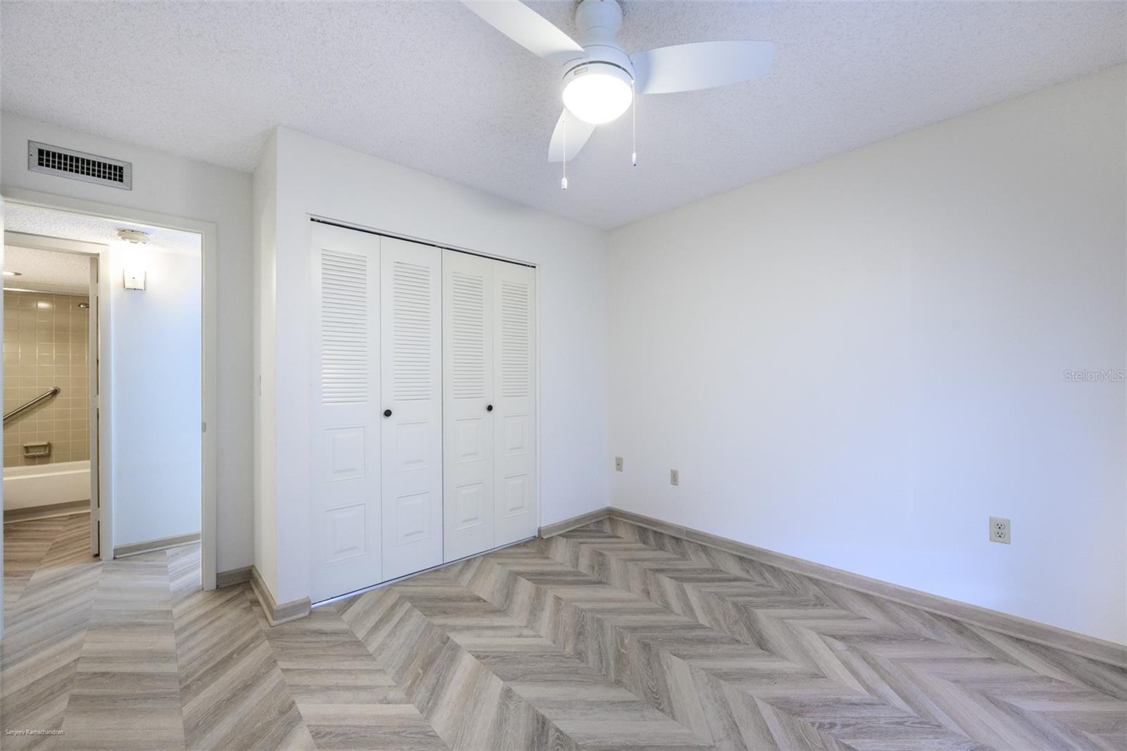 Image 18 of 28 For 2300 Aaron Street 114