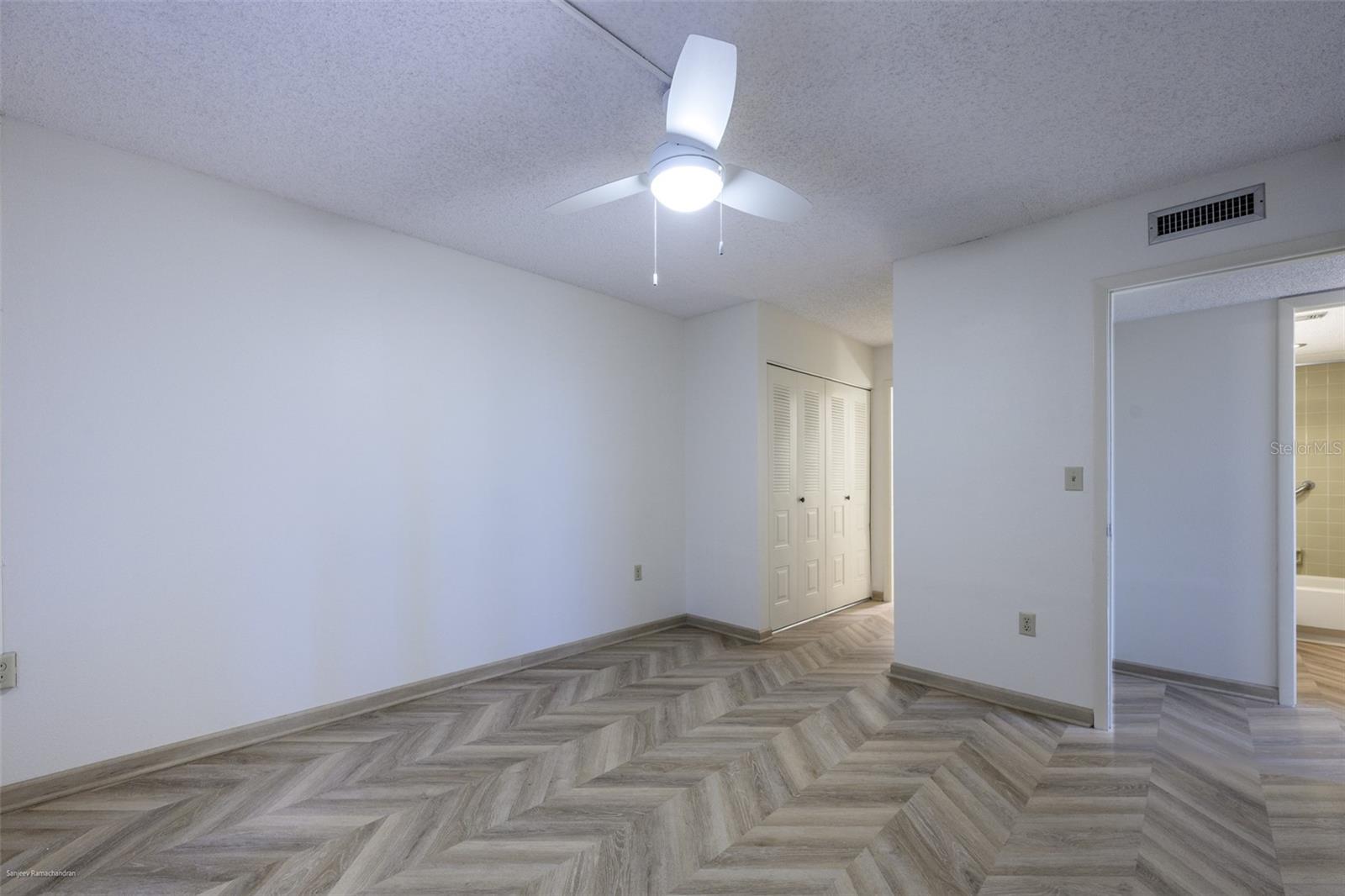 Image 20 of 28 For 2300 Aaron Street 114