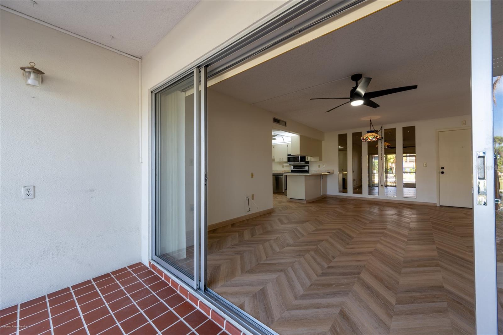 Image 26 of 28 For 2300 Aaron Street 114