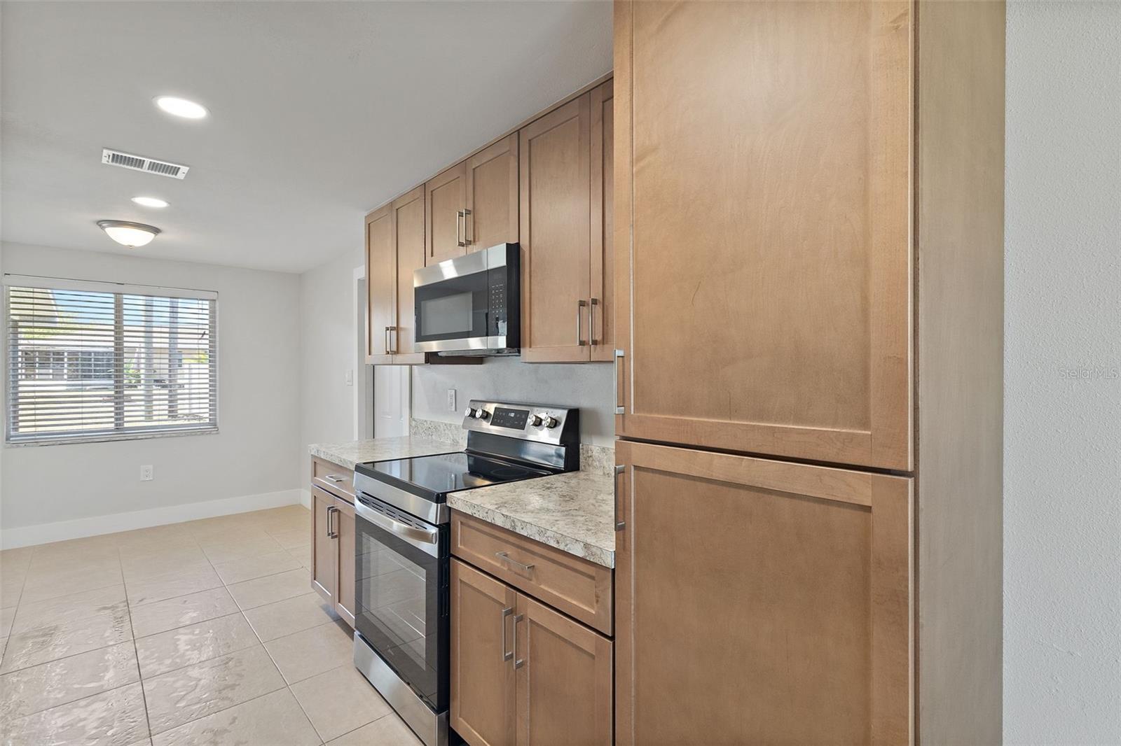 Image 19 of 52 For 441 Greenwich Avenue Nw