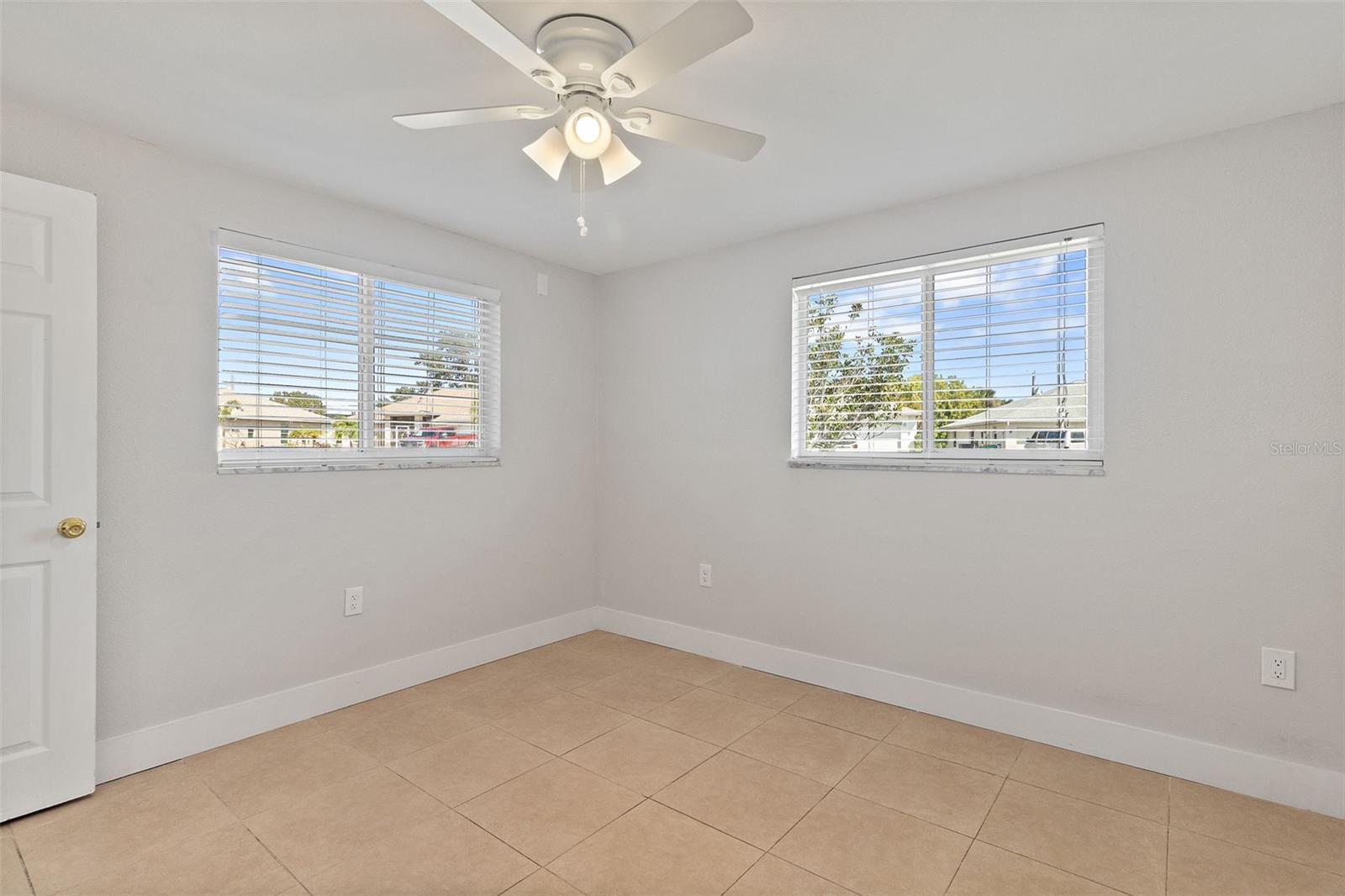 Image 31 of 52 For 441 Greenwich Avenue Nw