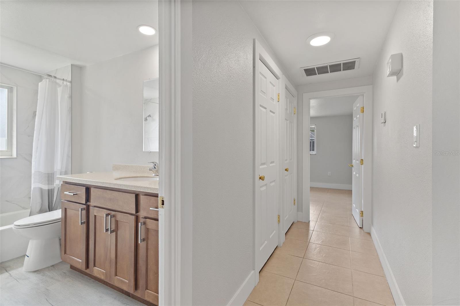 Image 33 of 52 For 441 Greenwich Avenue Nw