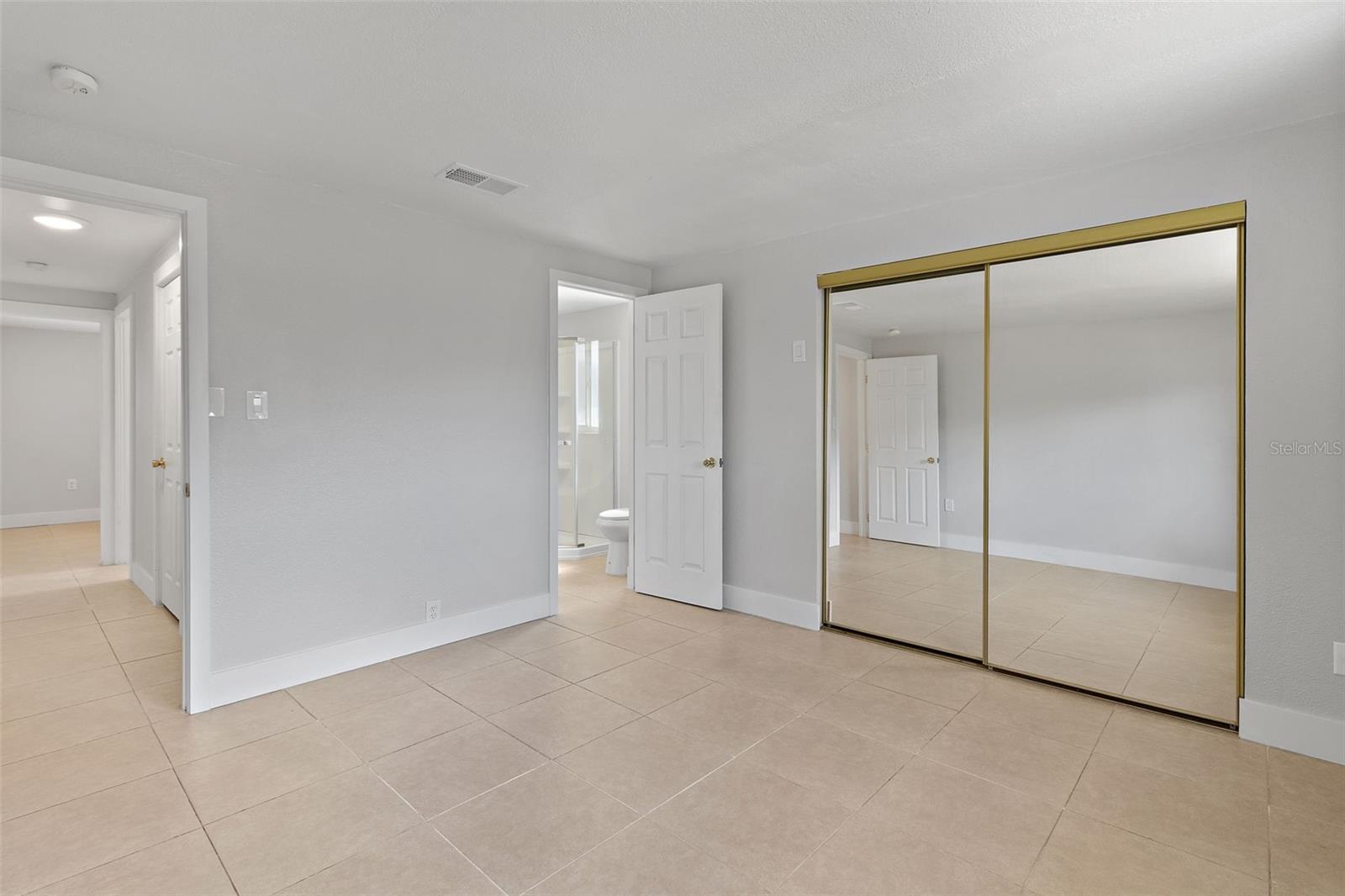 Image 35 of 52 For 441 Greenwich Avenue Nw