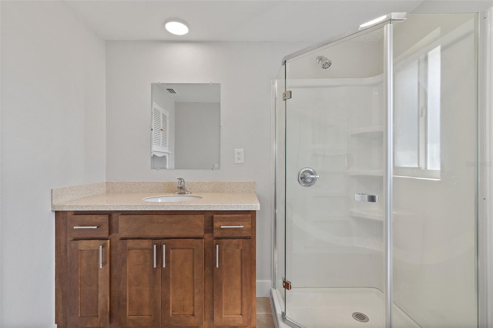 Image 38 of 52 For 441 Greenwich Avenue Nw