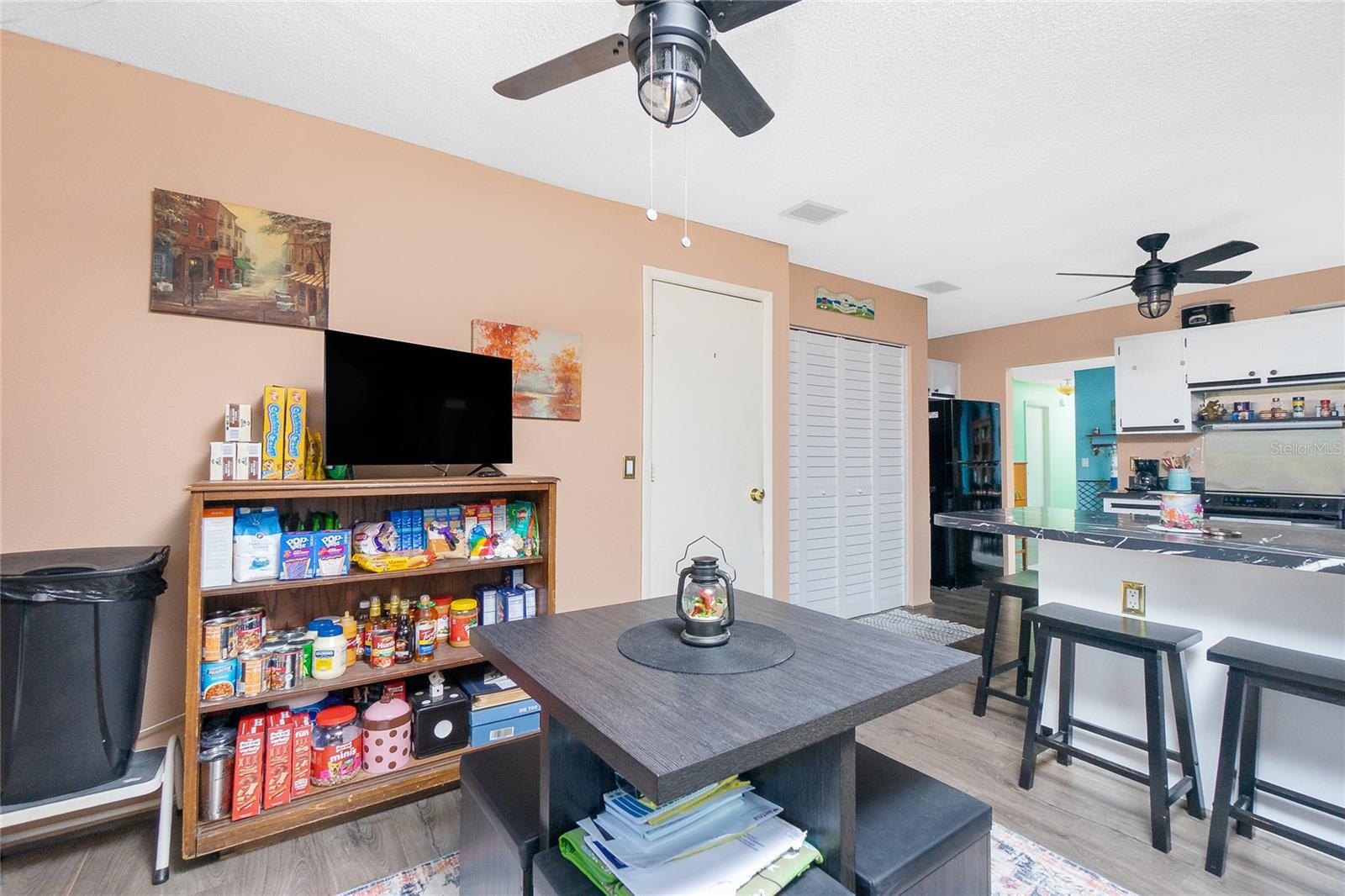 Image 24 of 55 For 4583 Salford Boulevard