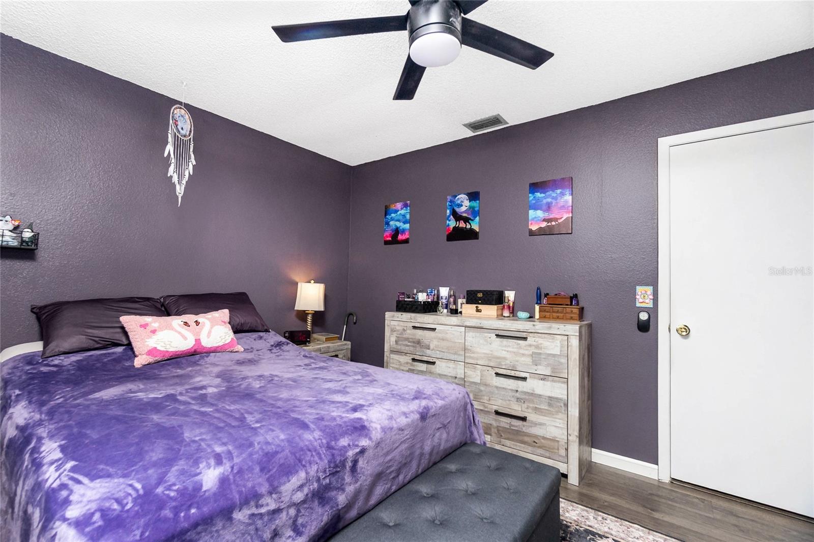 Image 28 of 55 For 4583 Salford Boulevard