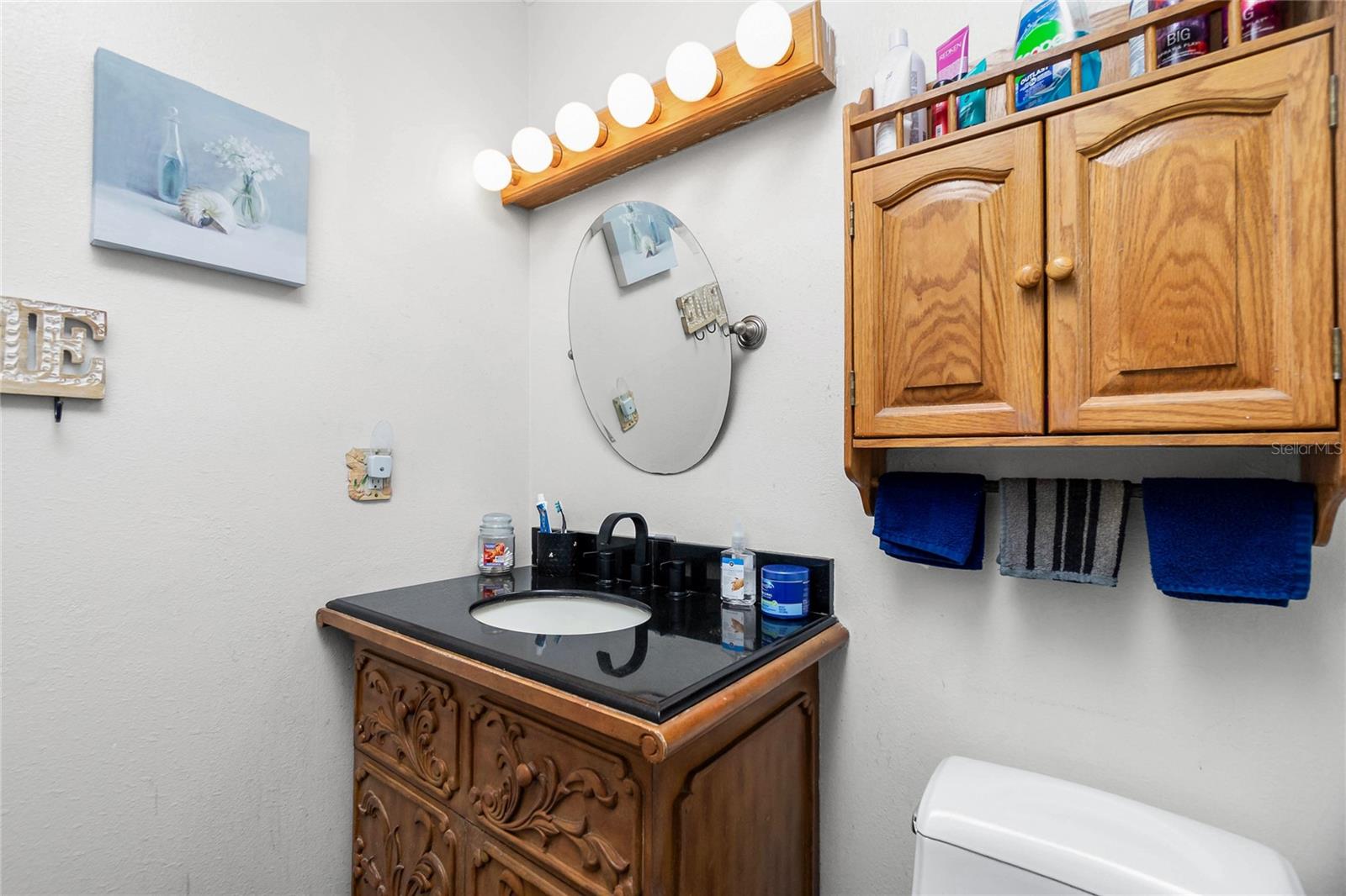 Image 36 of 55 For 4583 Salford Boulevard