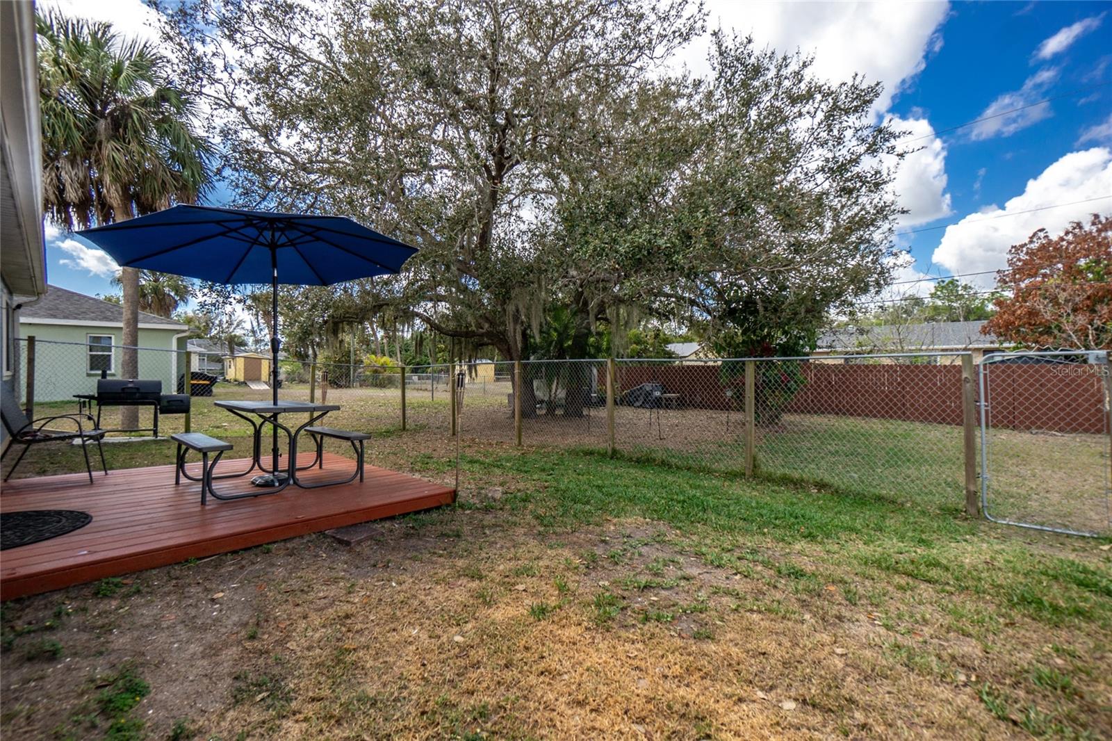 Image 41 of 55 For 4583 Salford Boulevard