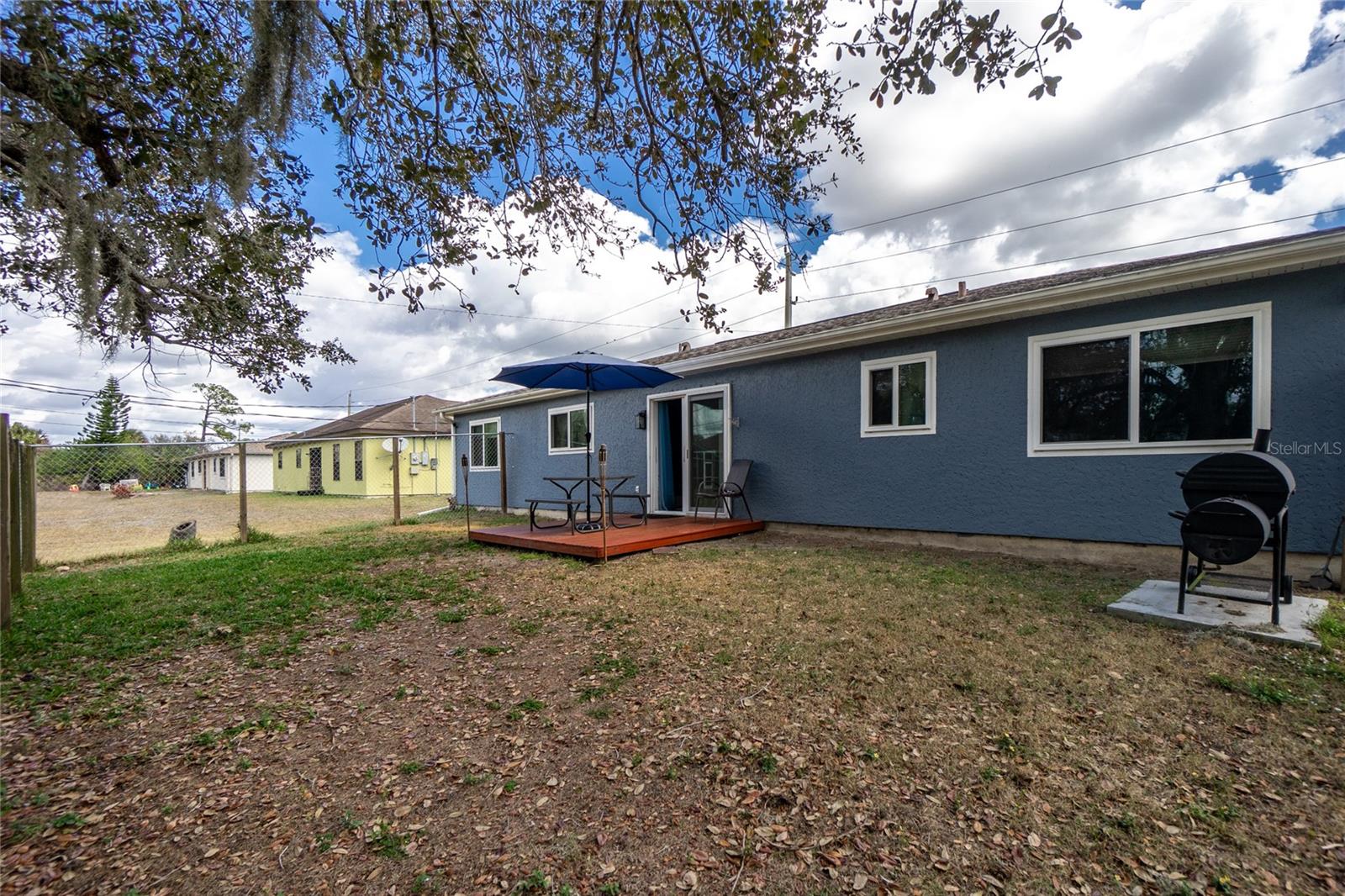 Image 42 of 55 For 4583 Salford Boulevard