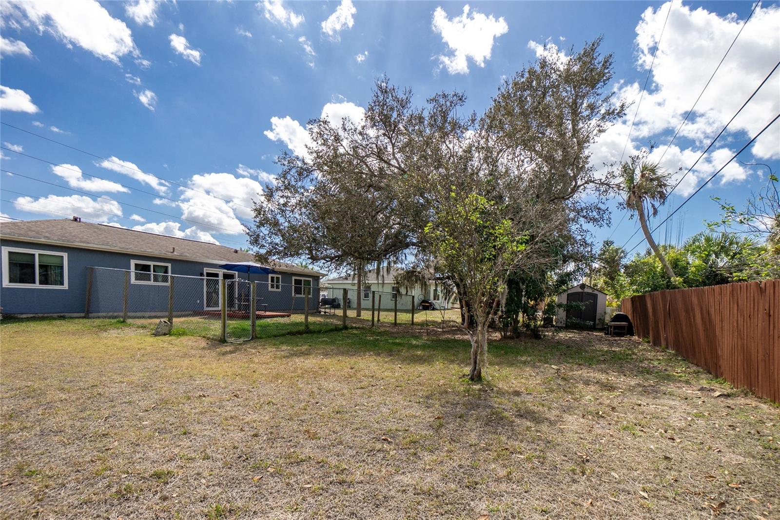 Image 44 of 55 For 4583 Salford Boulevard