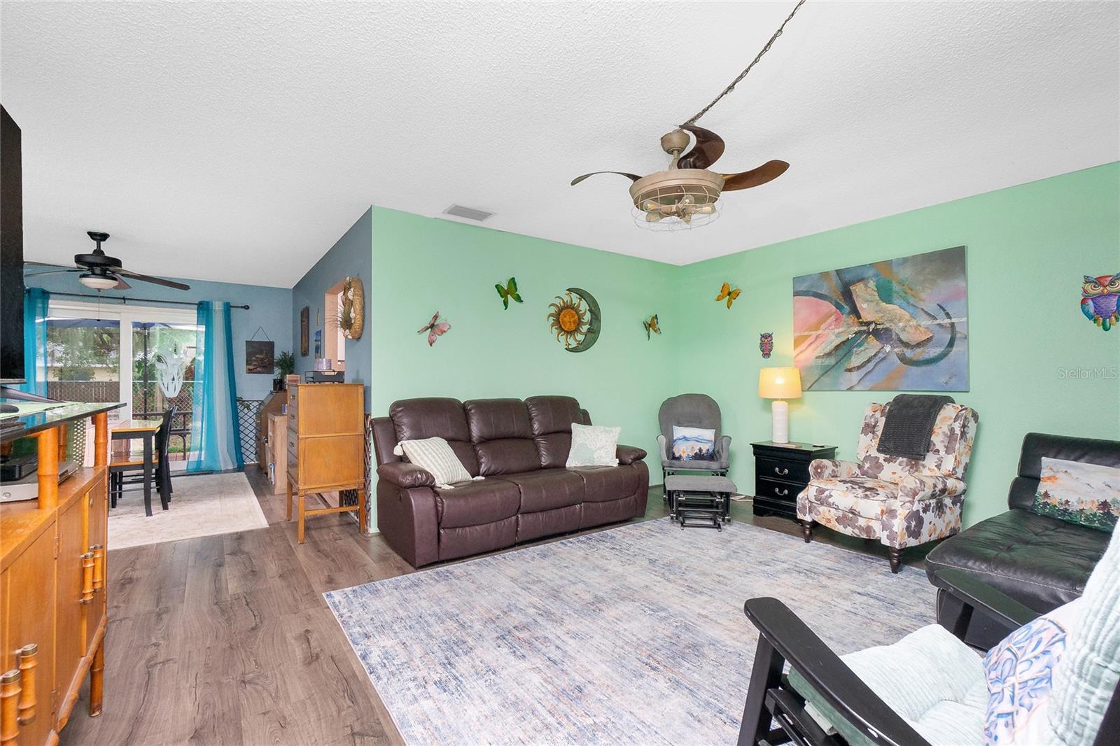 Image 6 of 55 For 4583 Salford Boulevard