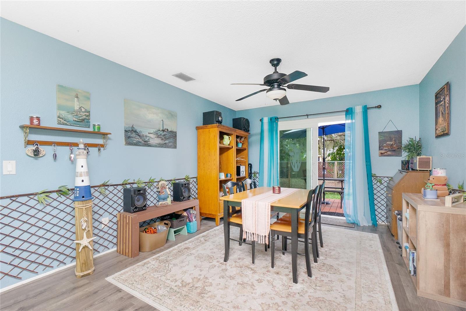 Image 9 of 55 For 4583 Salford Boulevard