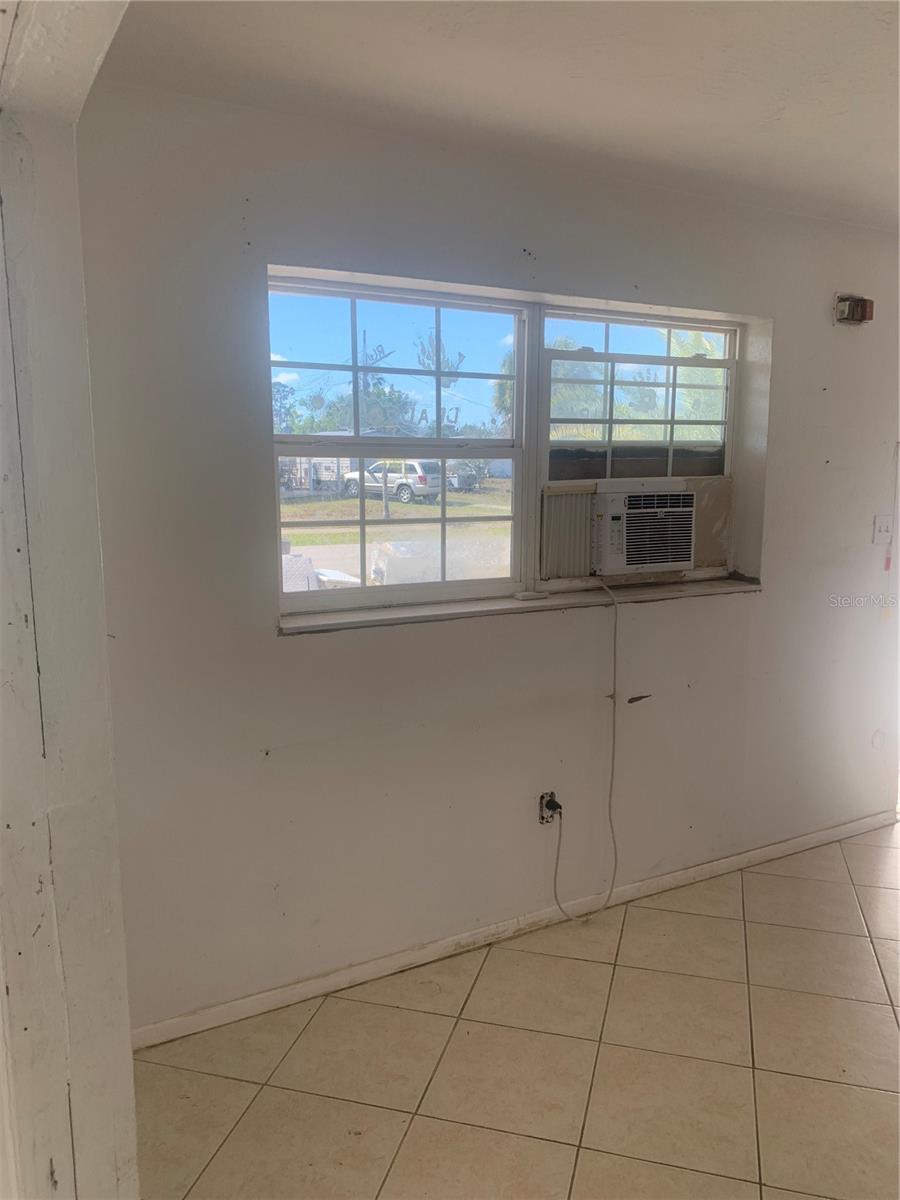 Image 18 of 23 For 8746 Herbison Avenue