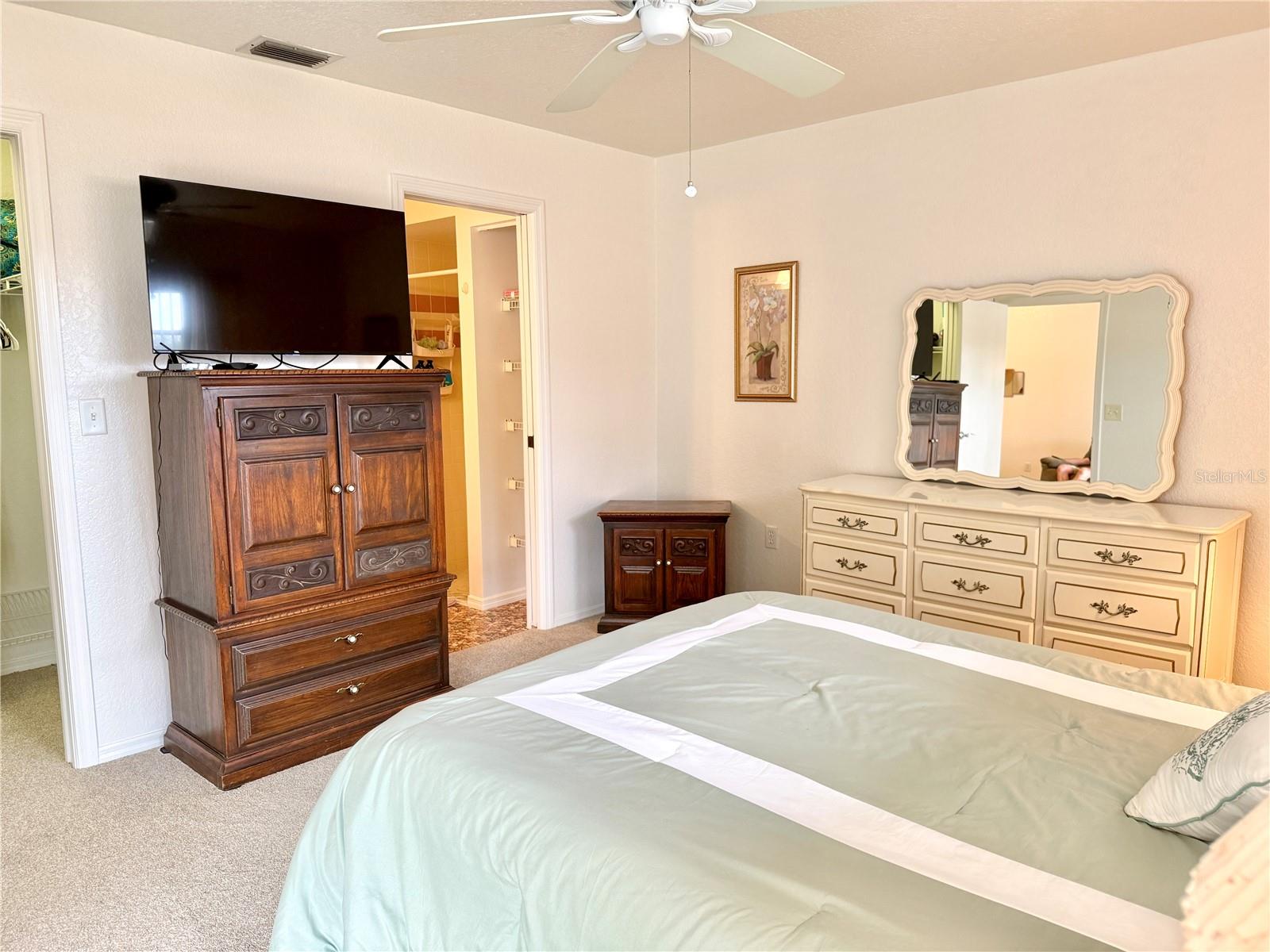 Image 16 of 34 For 26267 Northern Cross Road 1a