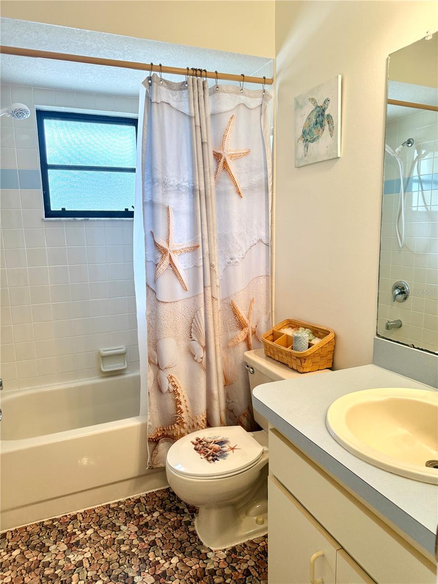 Image 25 of 34 For 26267 Northern Cross Road 1a