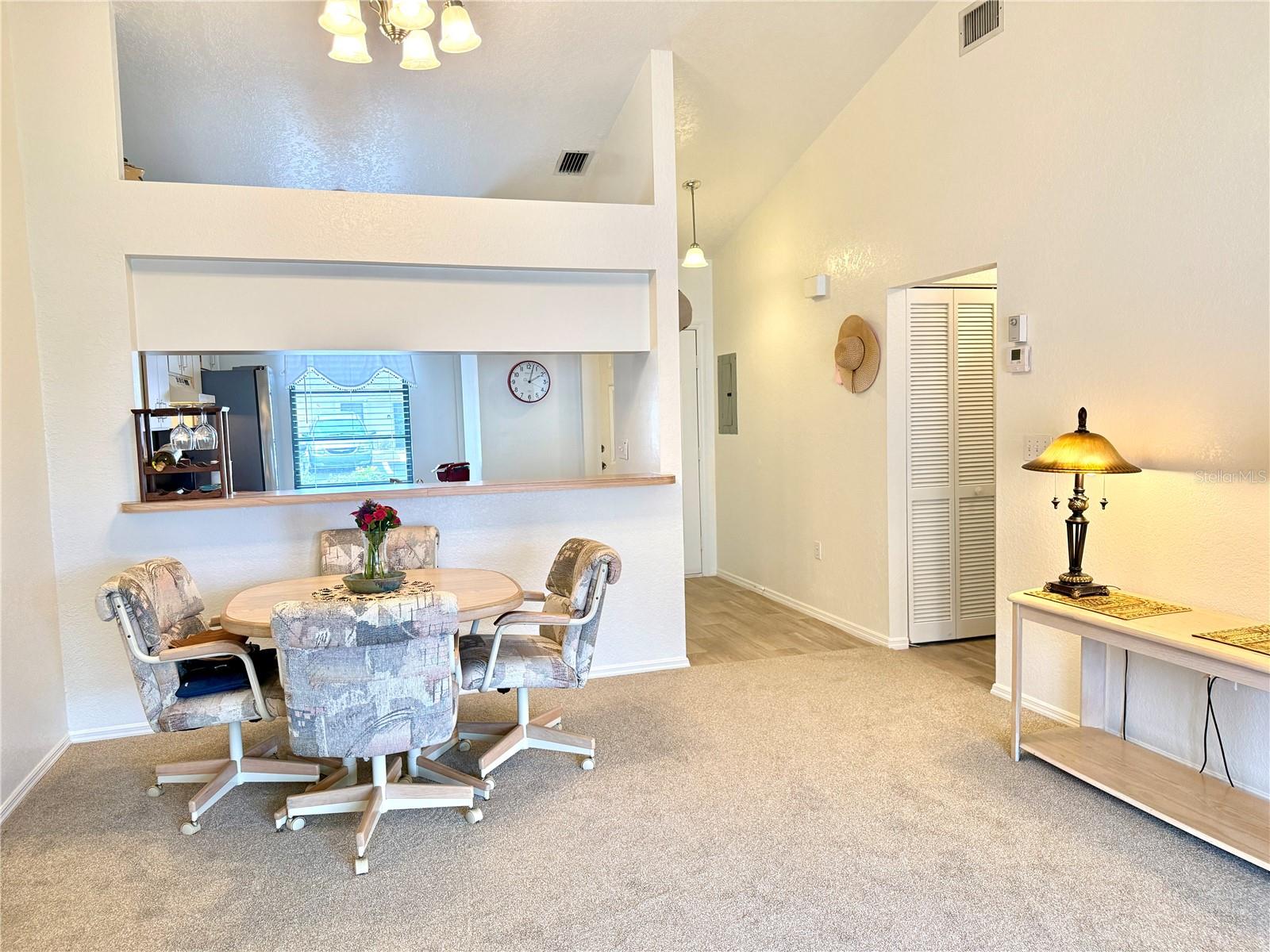 Image 6 of 34 For 26267 Northern Cross Road 1a