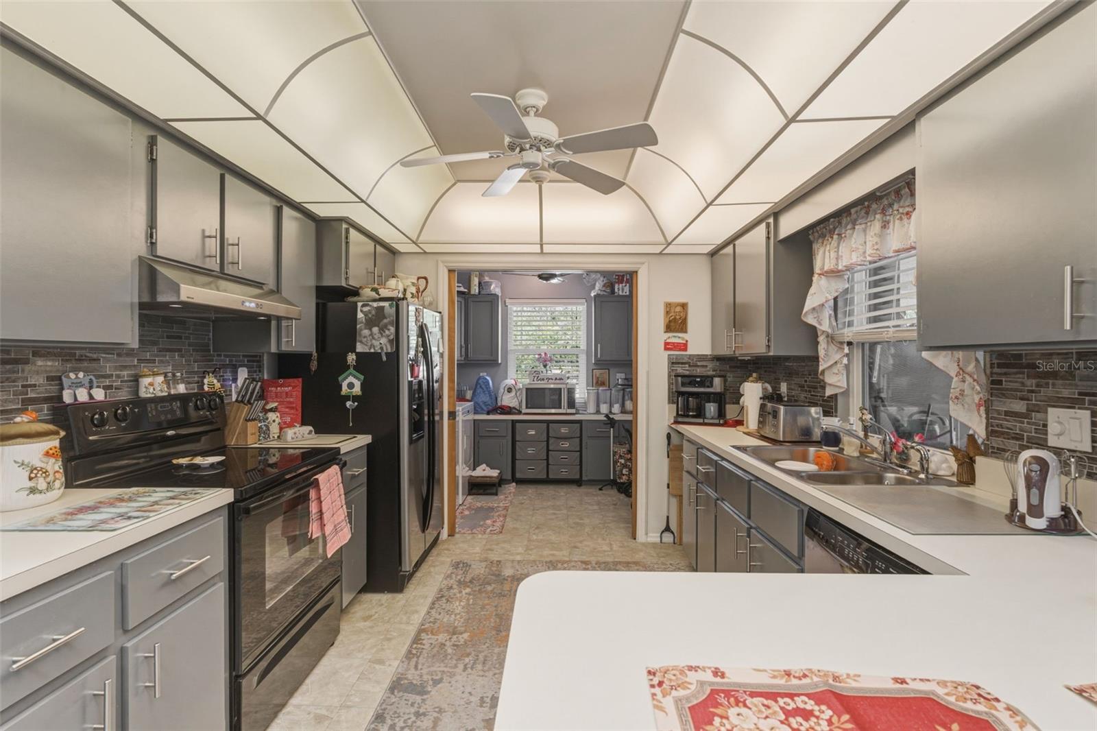 Image 10 of 24 For 643 Blue Lane Nw