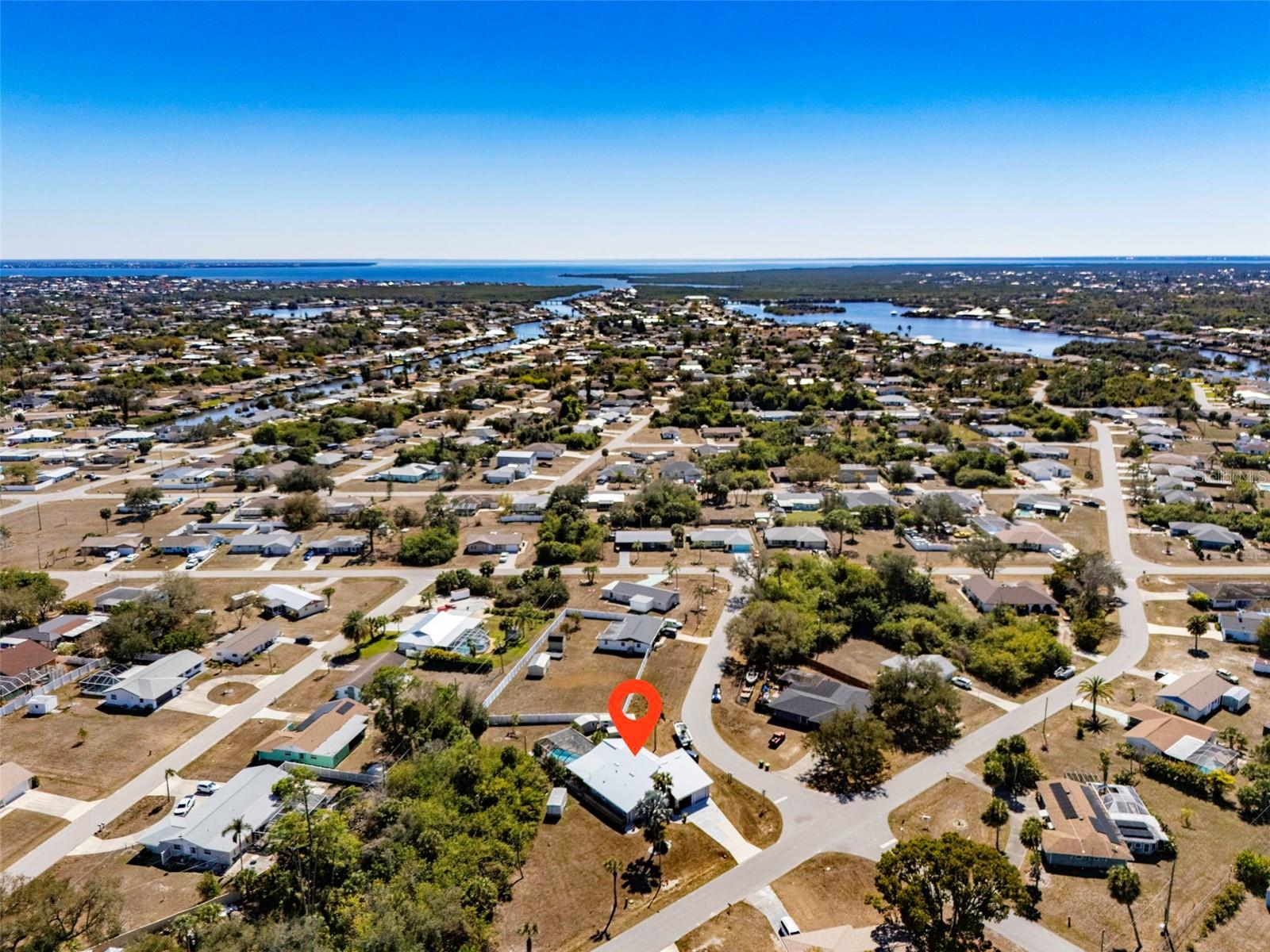 Image 2 of 24 For 643 Blue Lane Nw