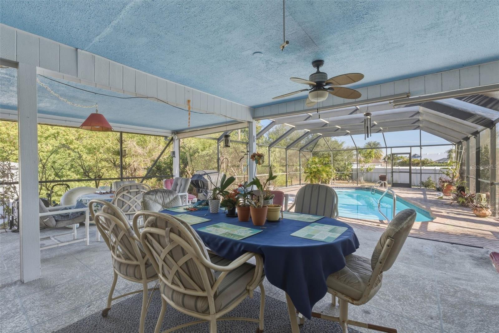 Image 20 of 24 For 643 Blue Lane Nw