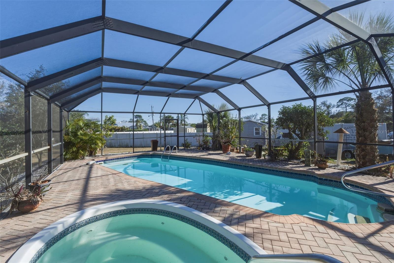 Image 21 of 24 For 643 Blue Lane Nw