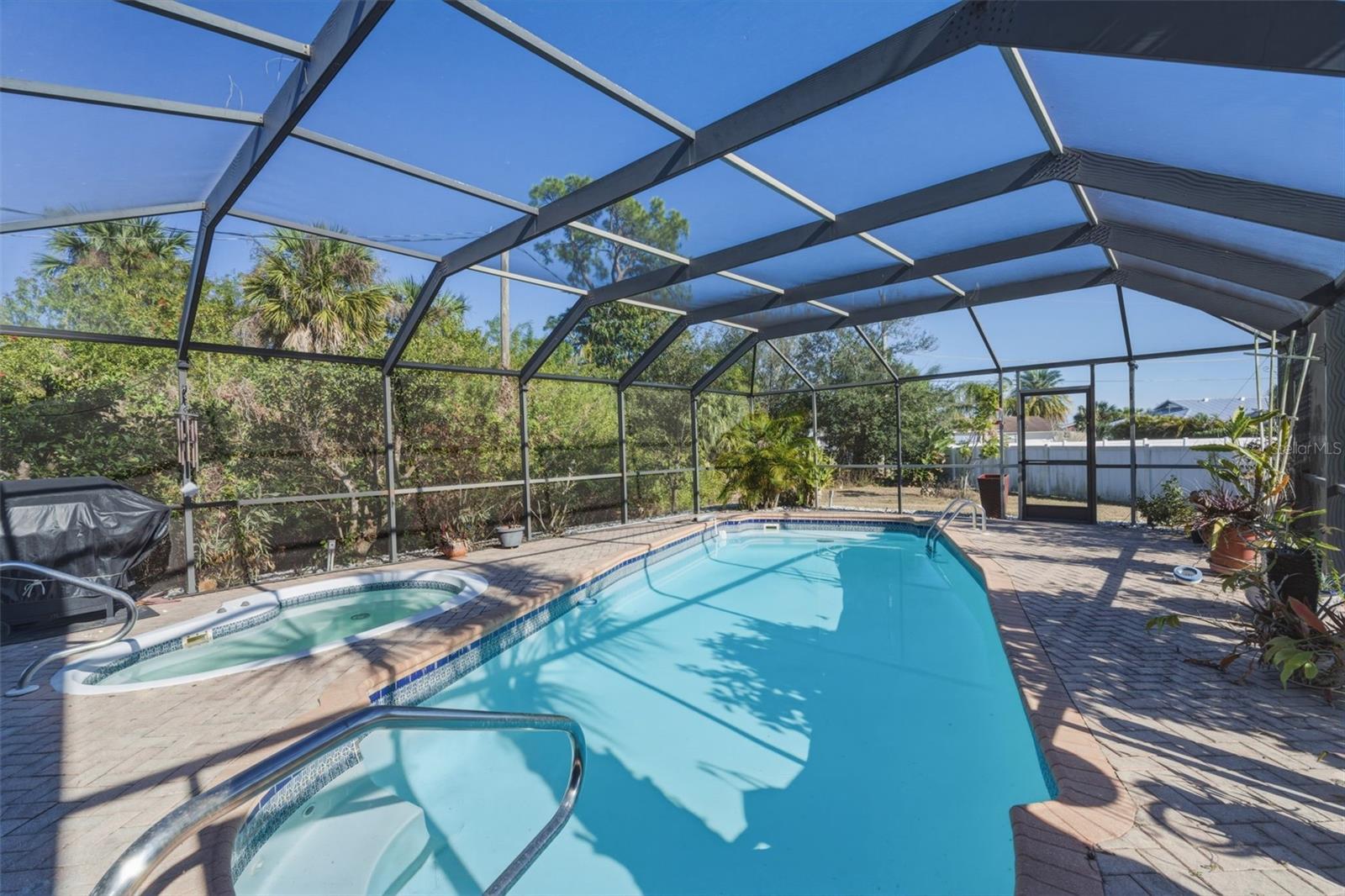 Image 22 of 24 For 643 Blue Lane Nw