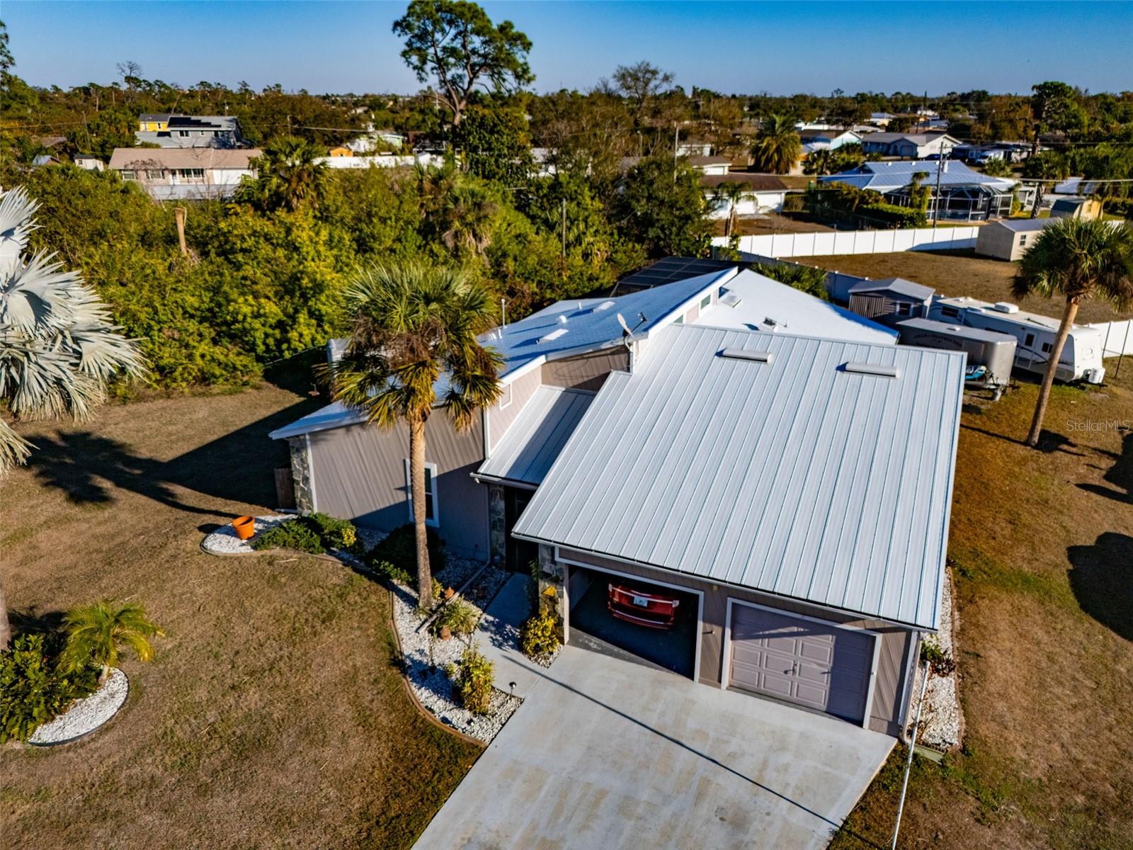 Image 4 of 24 For 643 Blue Lane Nw