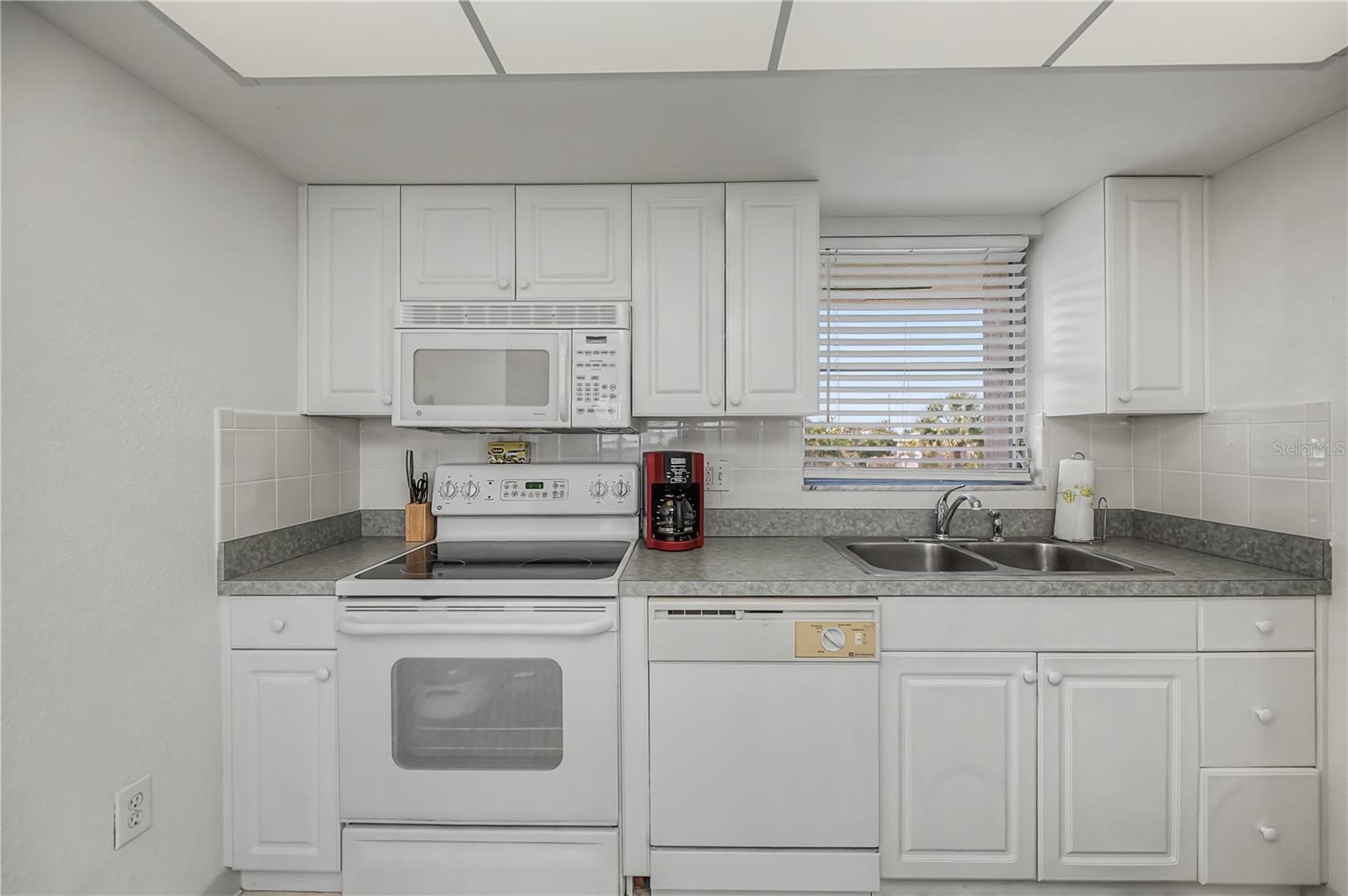 Image 16 of 42 For 1080 Bal Harbor Boulevard 10c