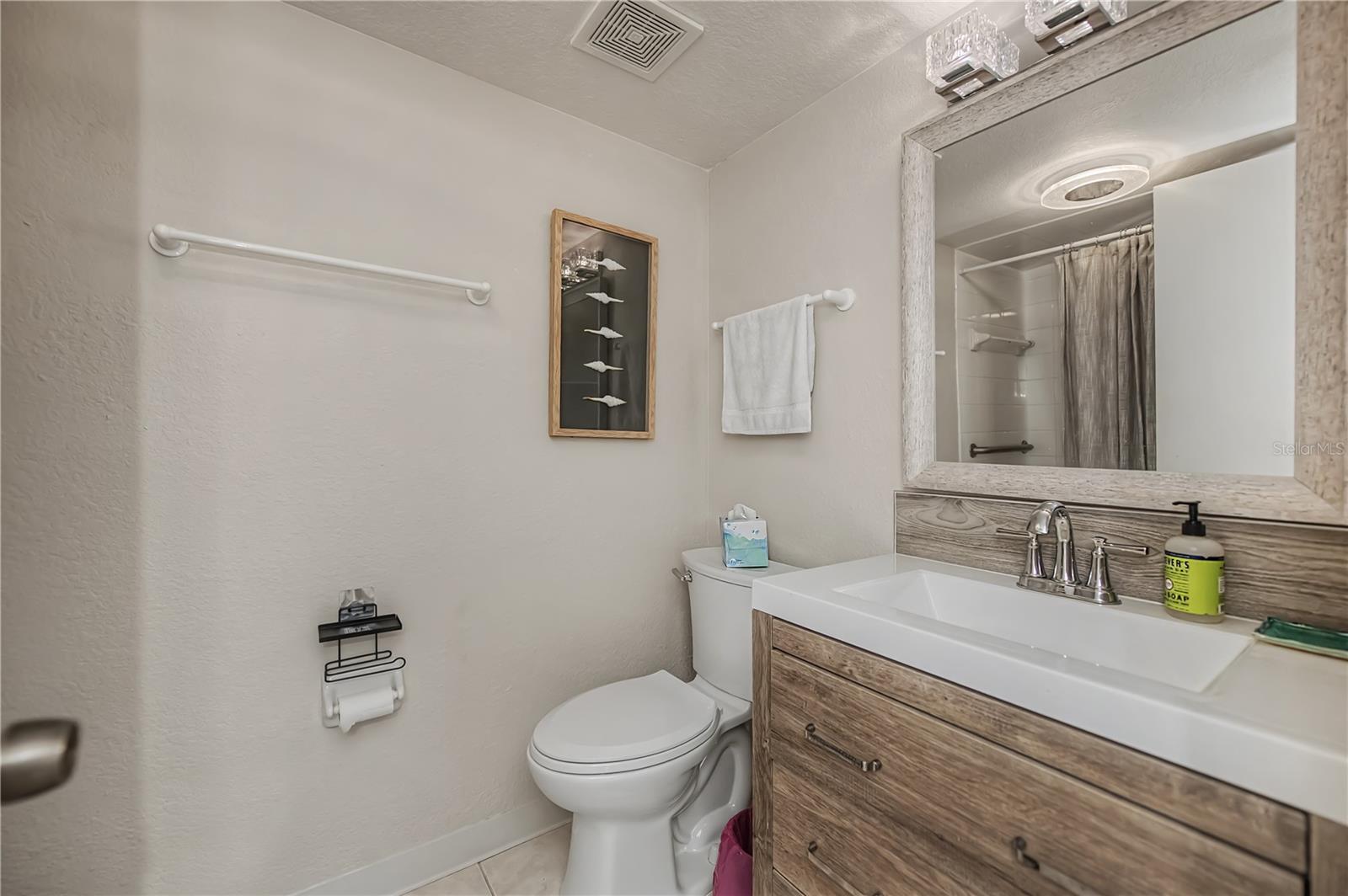 Image 25 of 42 For 1080 Bal Harbor Boulevard 10c