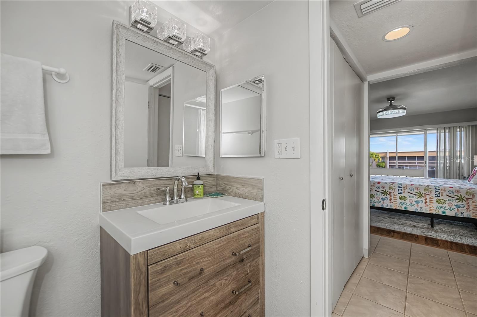 Image 26 of 42 For 1080 Bal Harbor Boulevard 10c