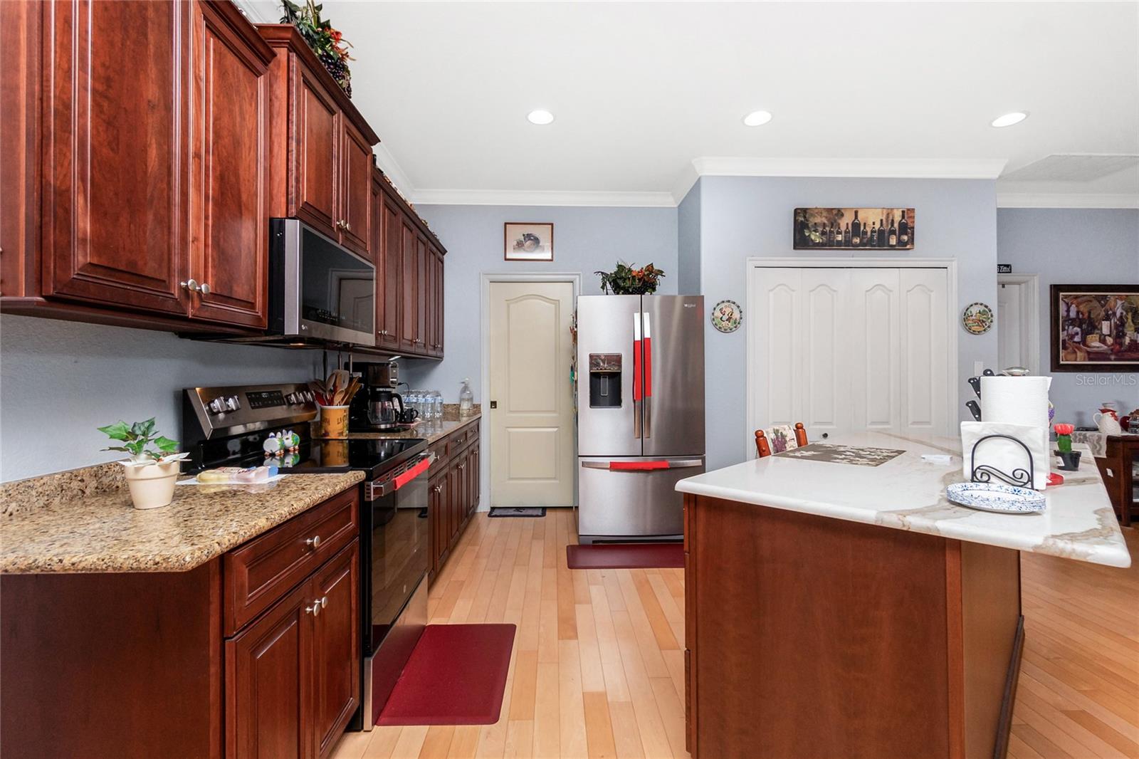 Image 17 of 85 For 2562 Danton Terrace