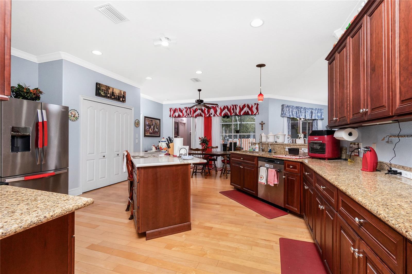 Image 18 of 85 For 2562 Danton Terrace