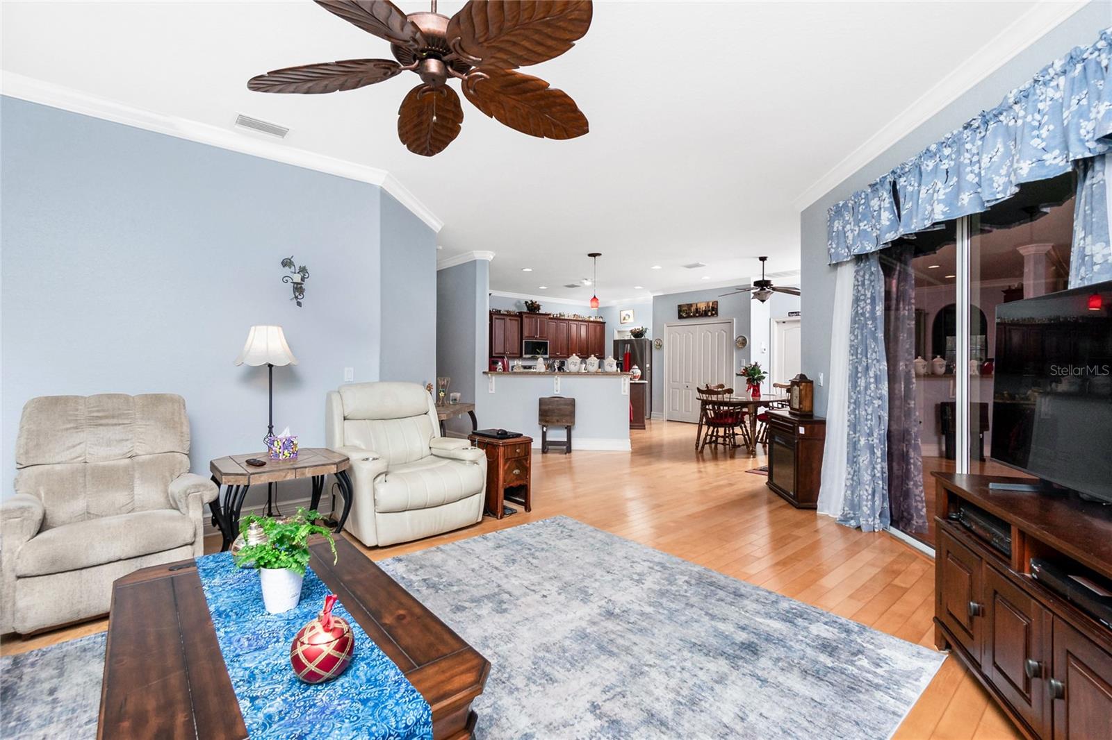 Image 23 of 85 For 2562 Danton Terrace